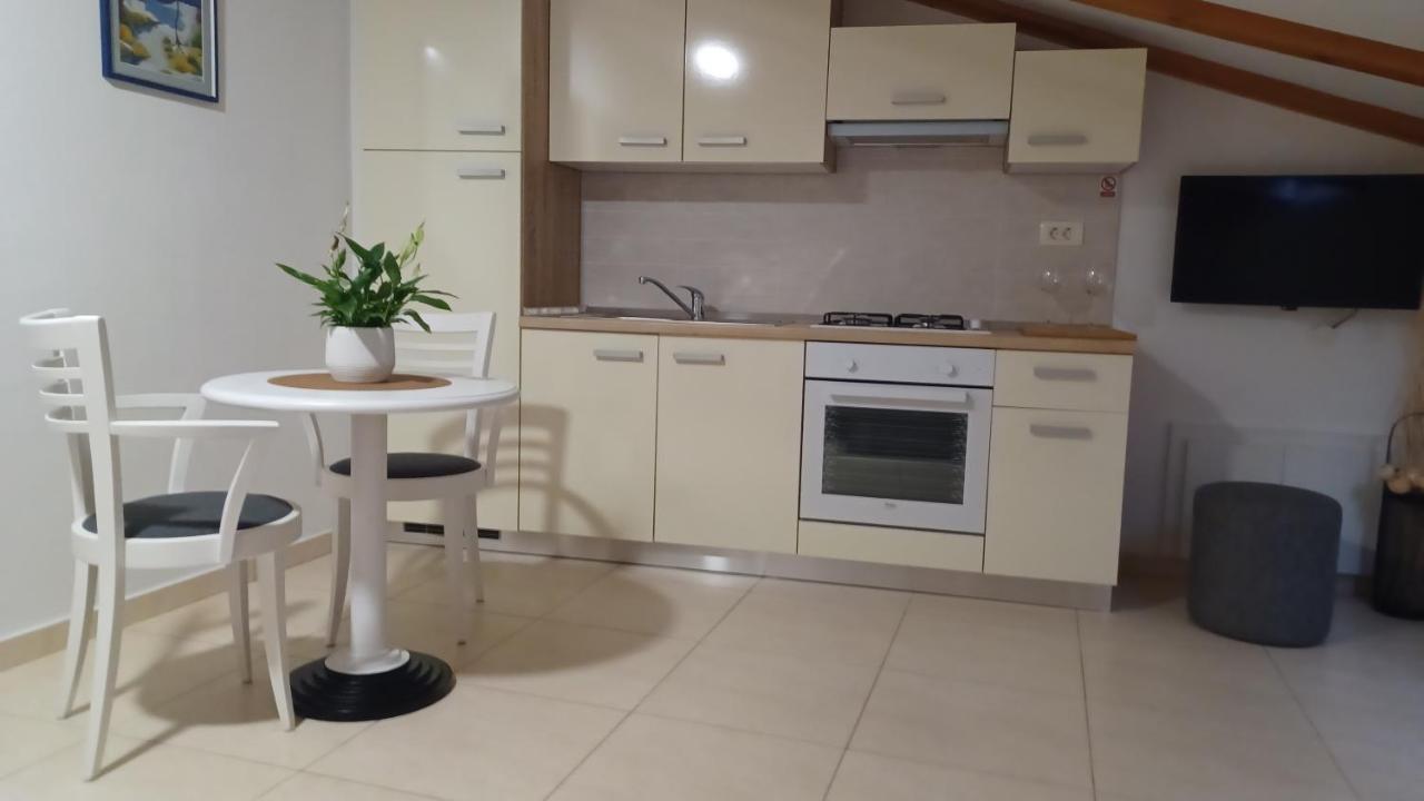 Apartmani Amra Novi Vinodolski Extérieur photo