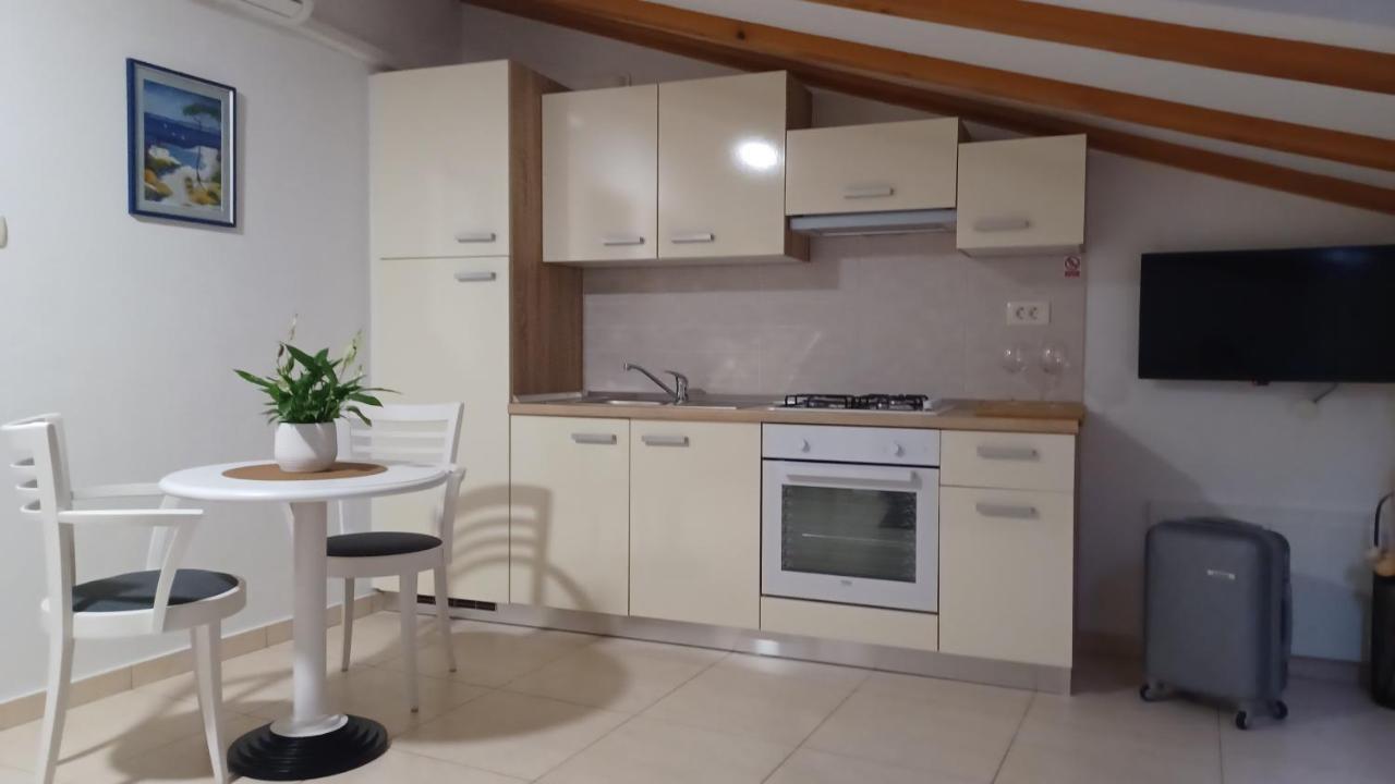 Apartmani Amra Novi Vinodolski Extérieur photo
