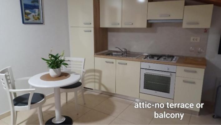 Apartmani Amra Novi Vinodolski Extérieur photo